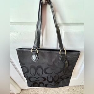 Purse shoulder bag black signature tote woman
